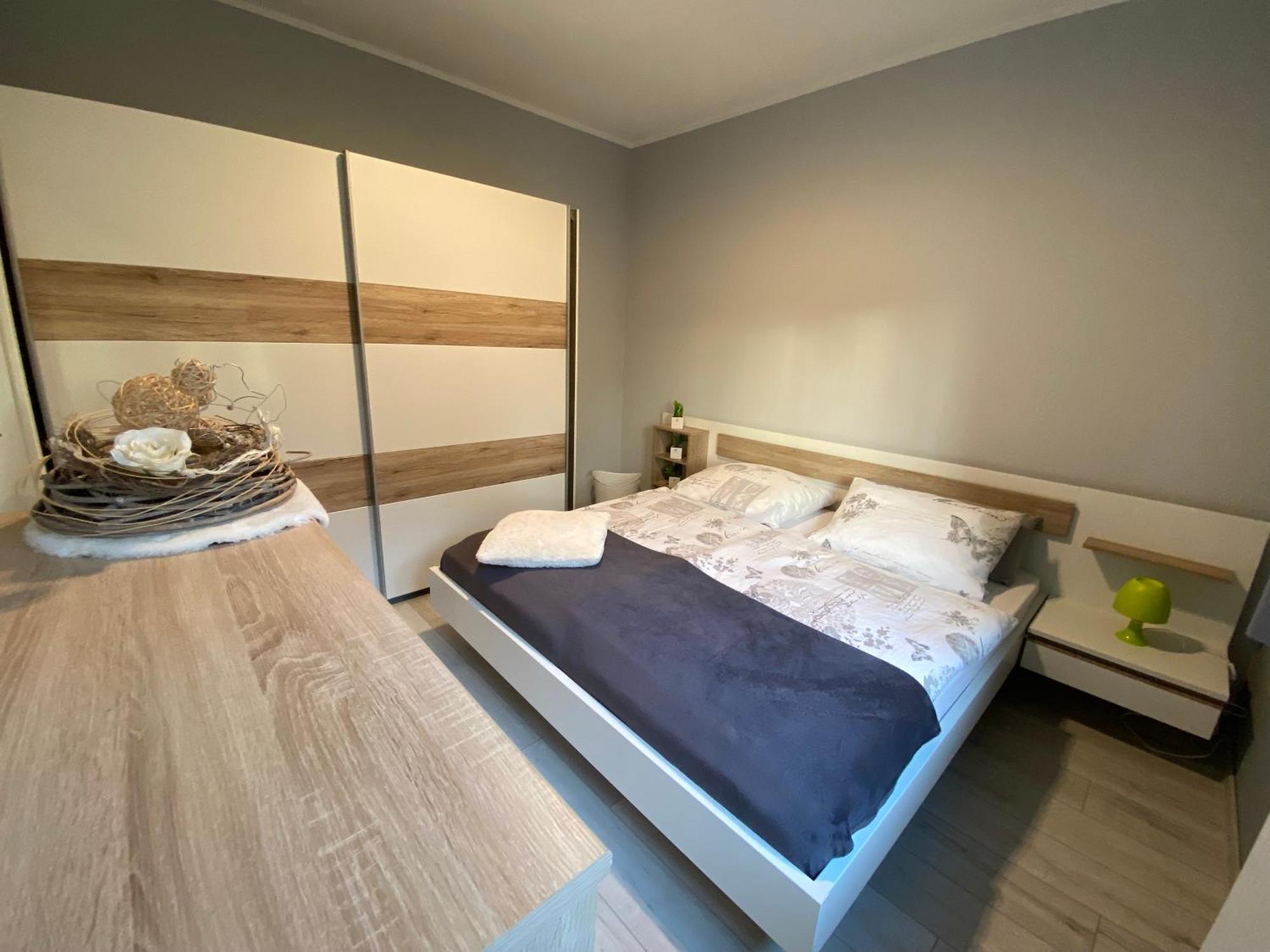 Ferienwohnung Suedstadt-Oase Бад Ойнхаузен Екстериор снимка